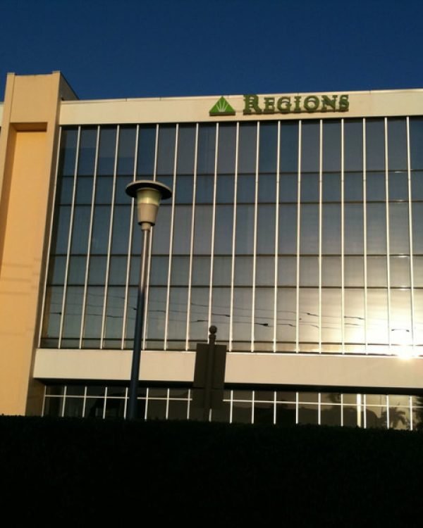 regions-1100-5th-ave-naples-fl